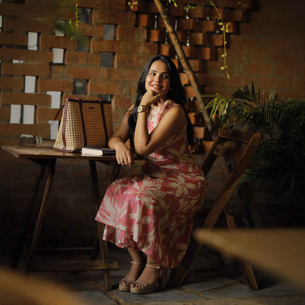 GoSriKi Women's Rayon Blend Straight Printed Kurta with Pant | Pink - L