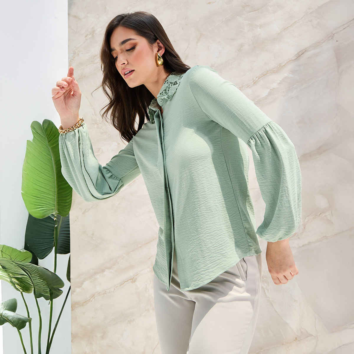 Styli Women's Relaxed Fit Shirt with Lace Collar, Placket Detail and Solid Design | Green - L