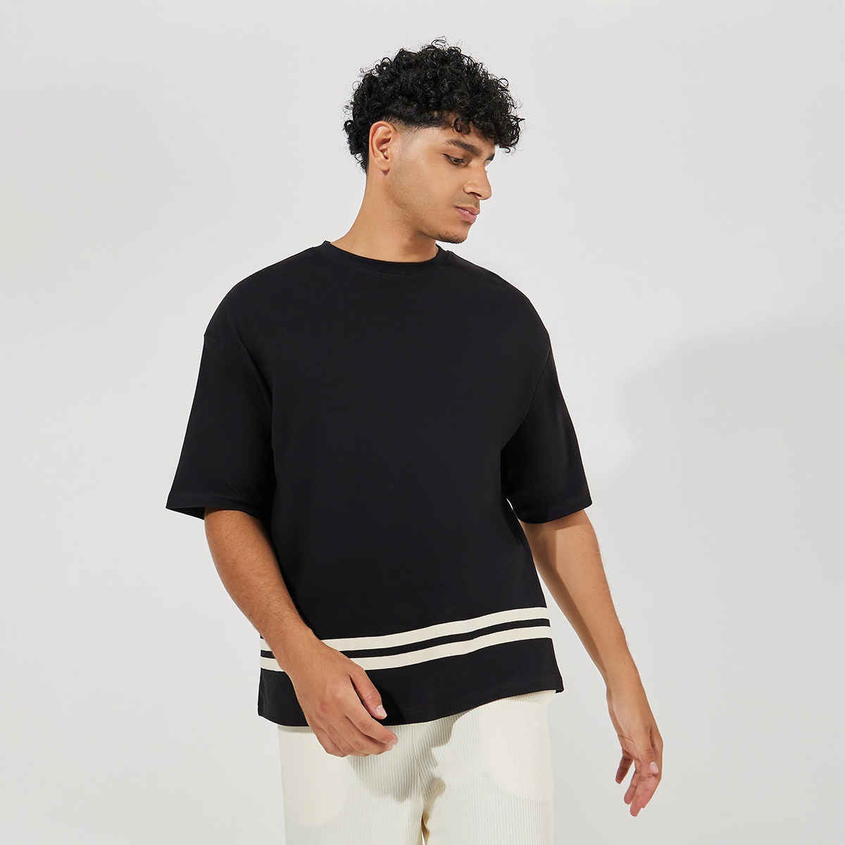Styli Men's Oversized T-shirt with Striped Hem and Back Printed Panel | Black - S