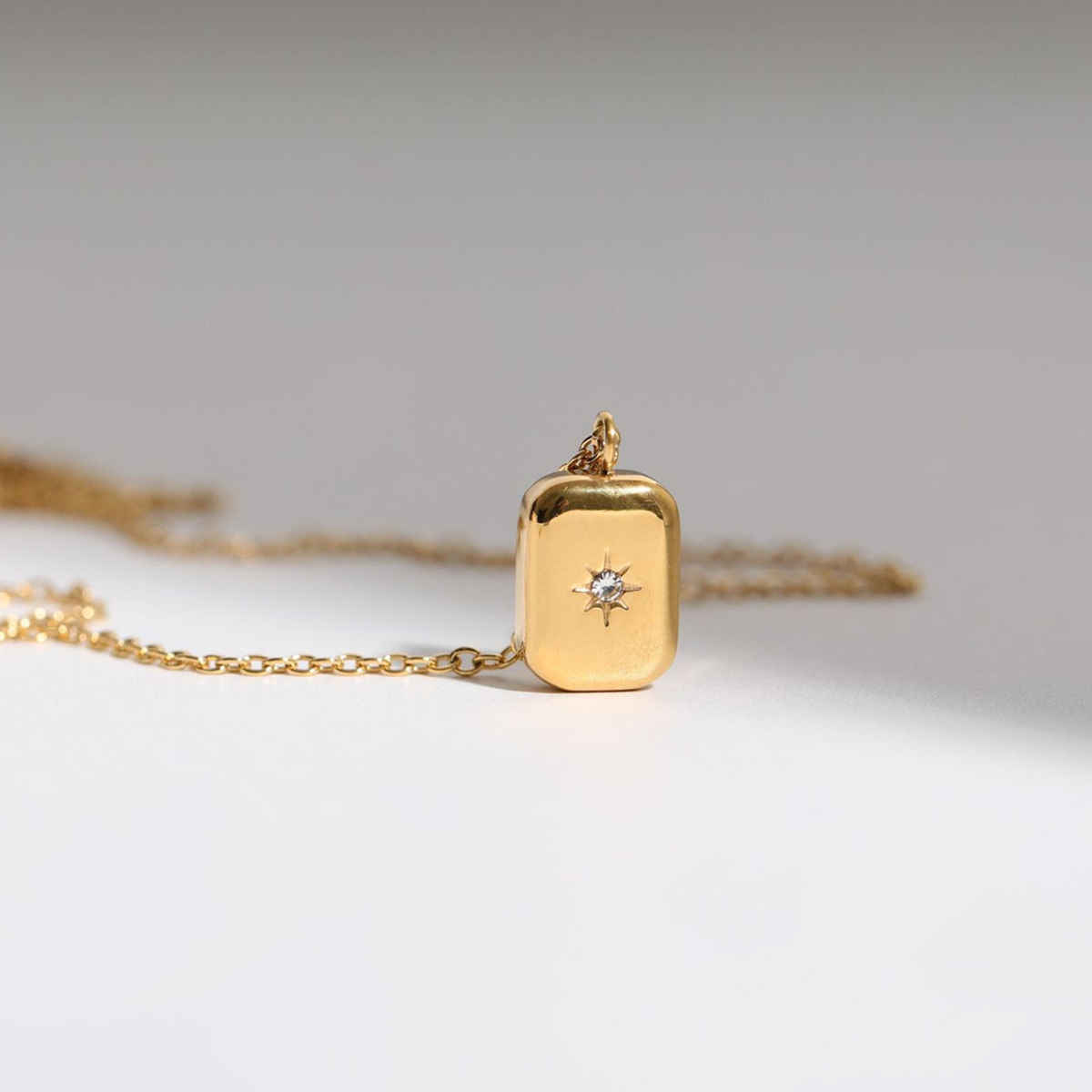 LabelShe White Gold-Plated Gold-Toned Geometric Pendant Necklace | LS-PS-26414