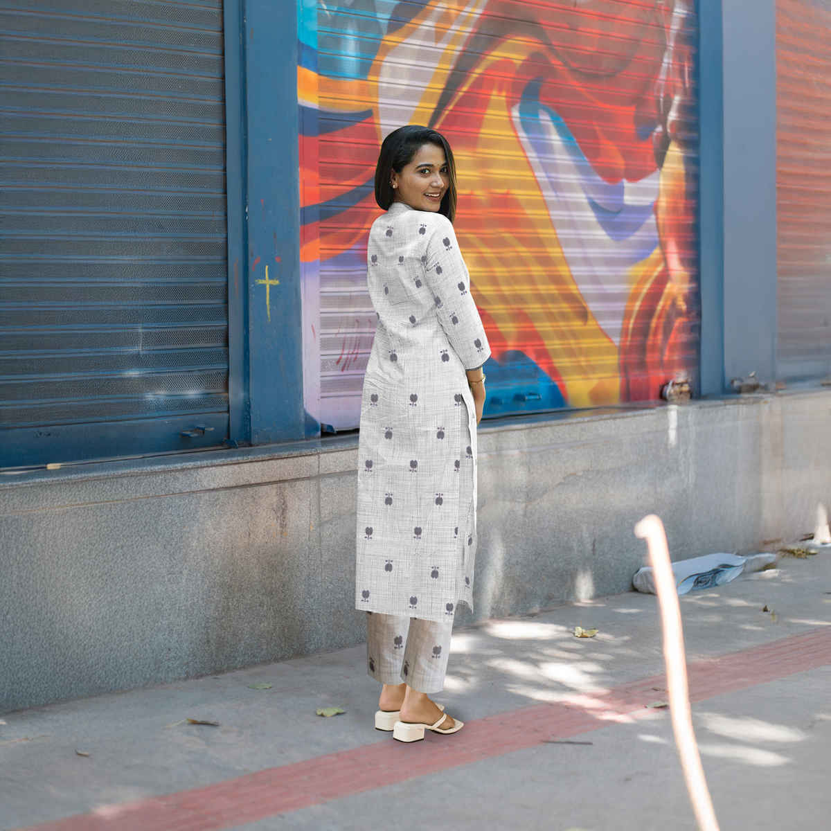 GoSriKi Women's Viscose Rayon Straight Printed Kurta with Pant | OCHI | White - L