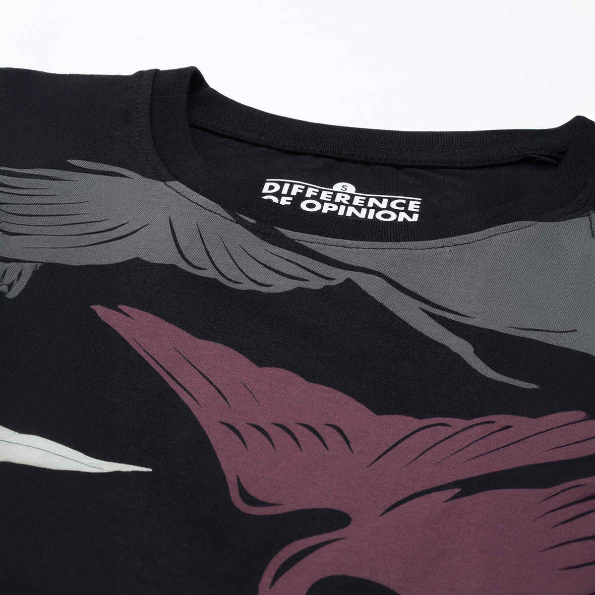 Difference of Opinion Women T-shirt - Black | Classic Fit | L