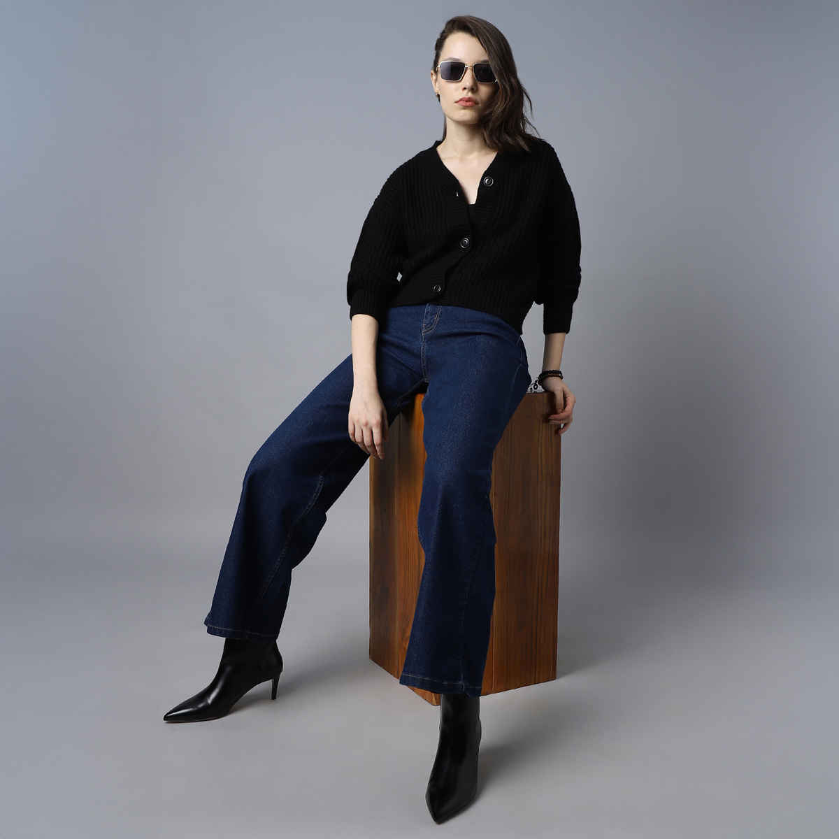 High Star Women's Ribbed Acrylic Cardigan | Black - L