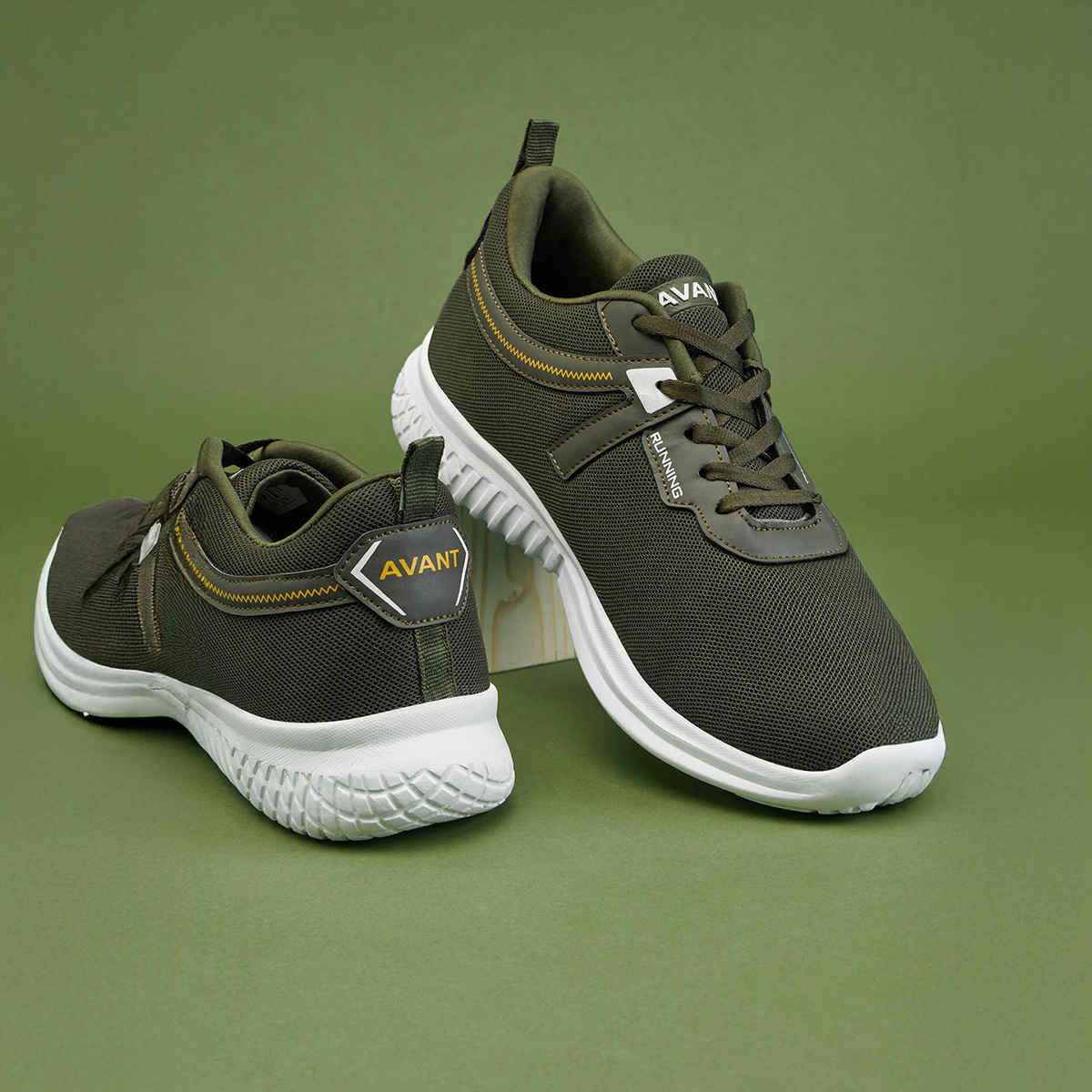 Avant Men's Trace Walking Shoes | Olive - UK 7