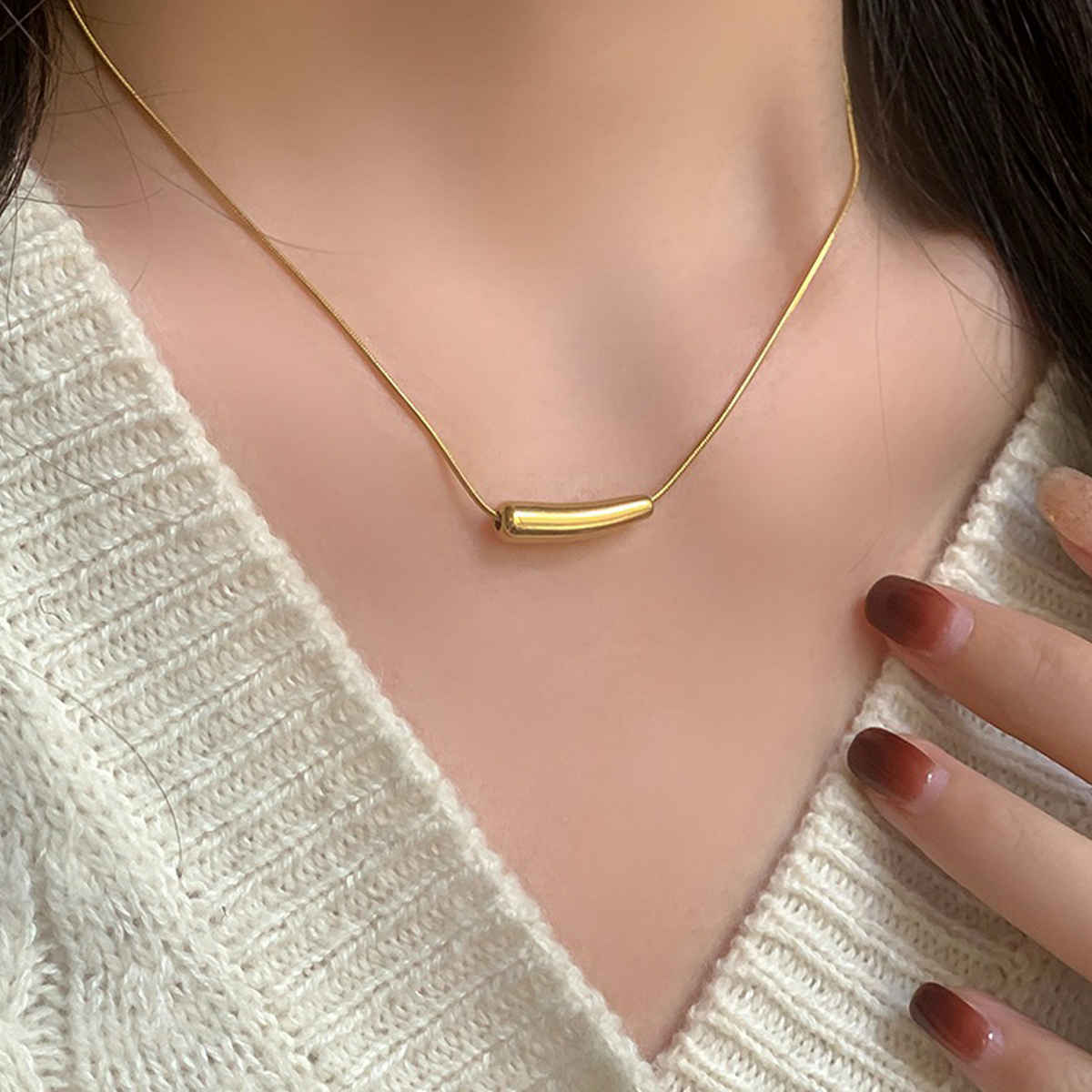 LabelShe Gold-Plated Minimalistic Teardrop Necklace | LS-NCK-67007