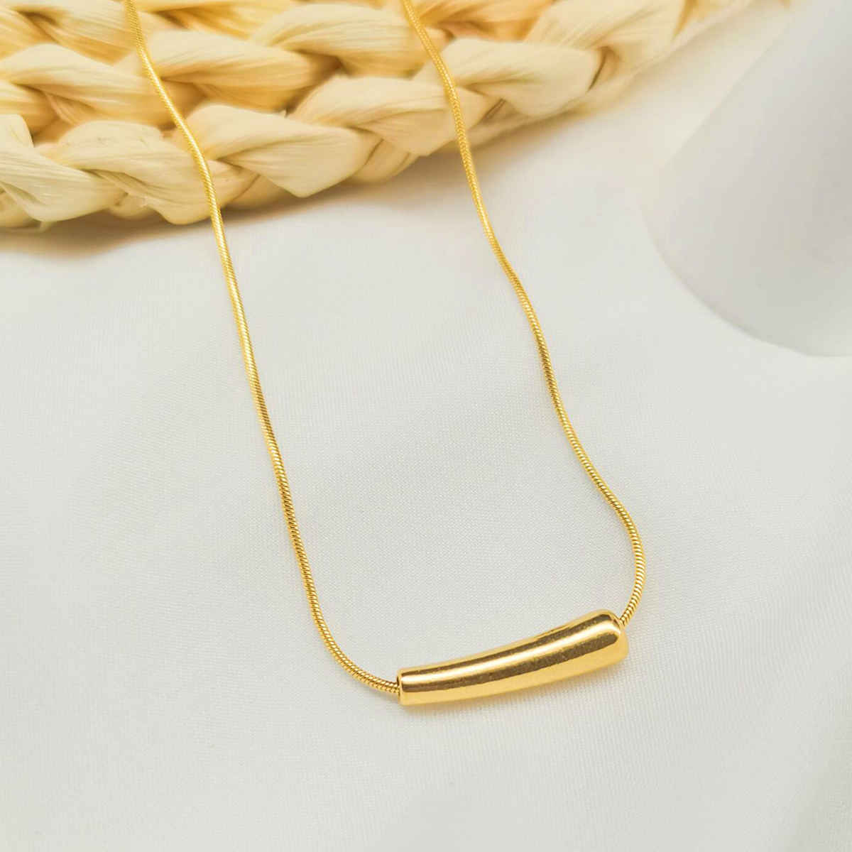 LabelShe Gold-Plated Minimalistic Teardrop Necklace | LS-NCK-67007