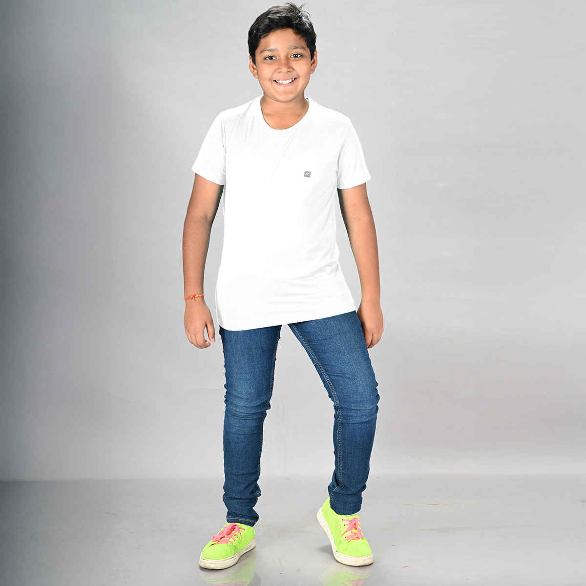 Lux Nitro Kids Round Neck T-shirt | White - M