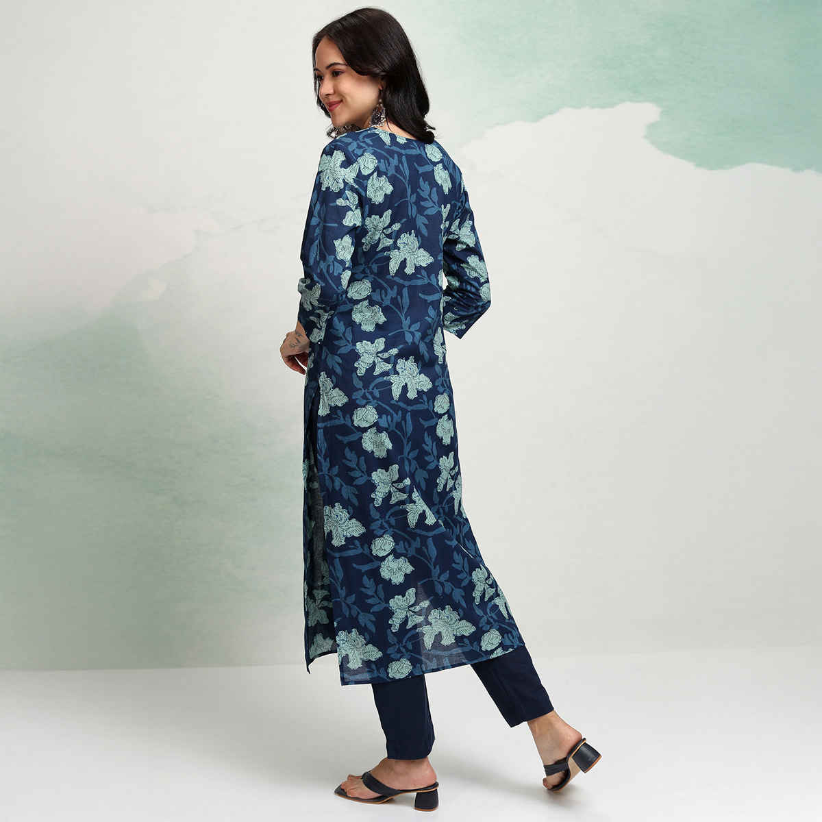 Vishudh Women's Floral Print Straight Kurta | PVKU000003 | Navy Blue - L