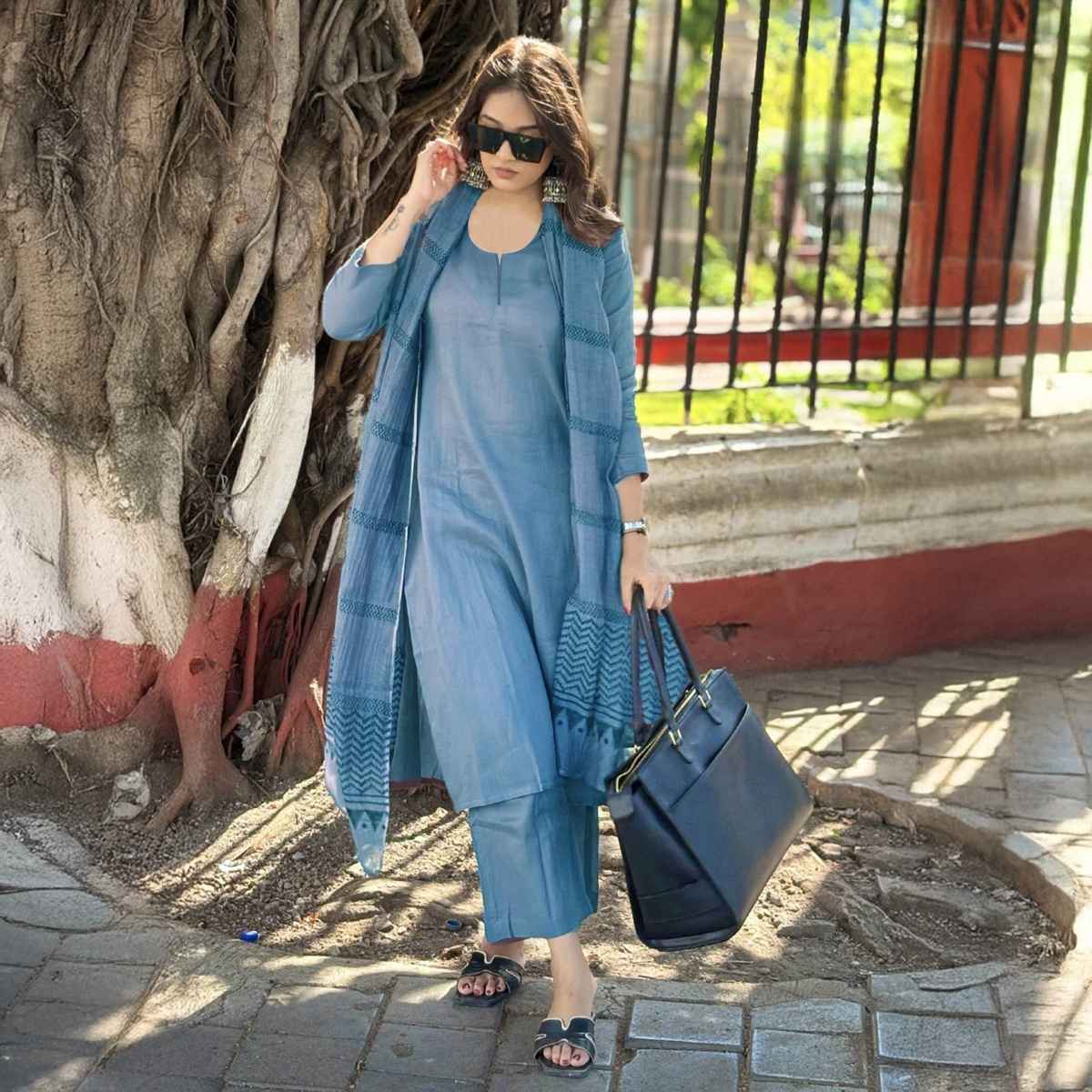 GoSriKi Women's Viscose Rayon Straight Solid Kurta with Pant & Dupatta | RAJA SAAB | Blue - M