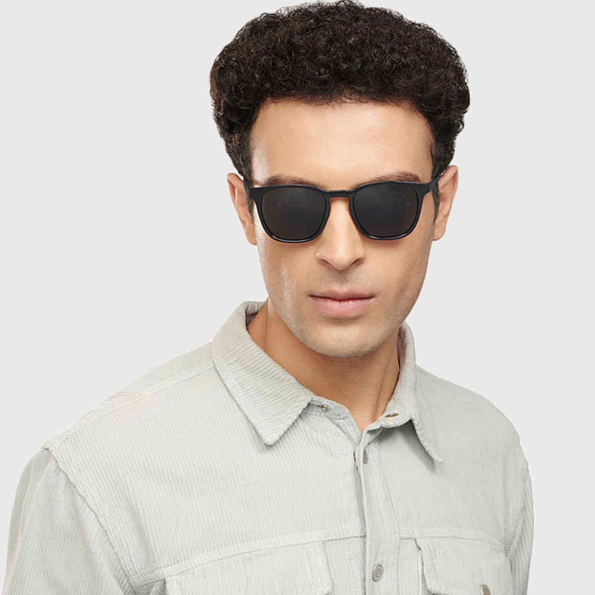 Vincent Chase By Lenskart Unisex Solid Plastic Wayfarer Sunglasses | Black - L