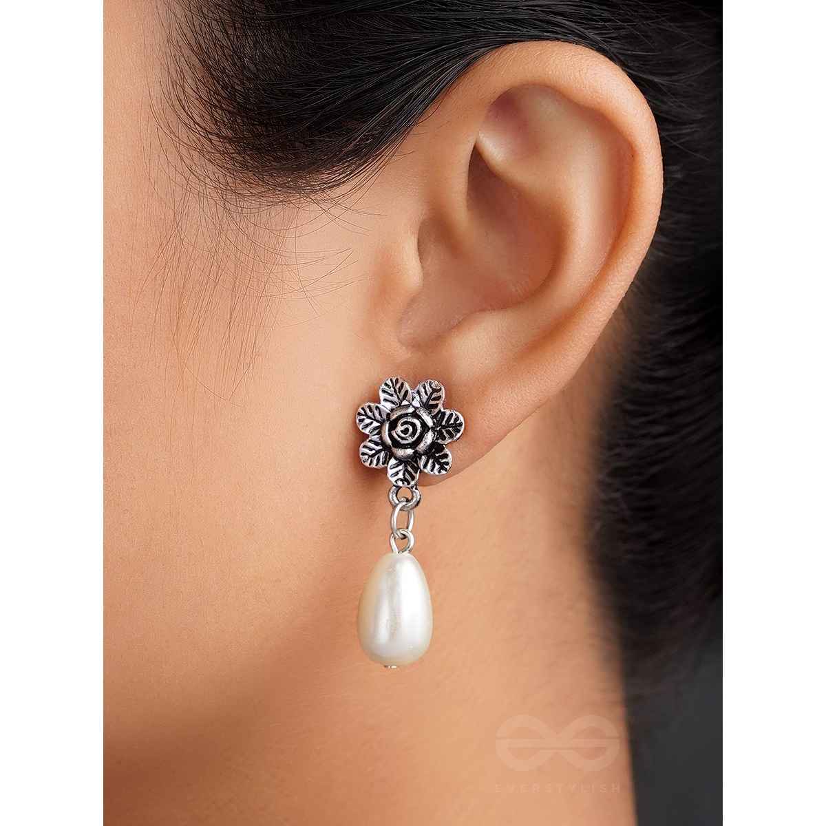 Everstylish The Frosty Dewdrop- Oxidised Pearl Earrings