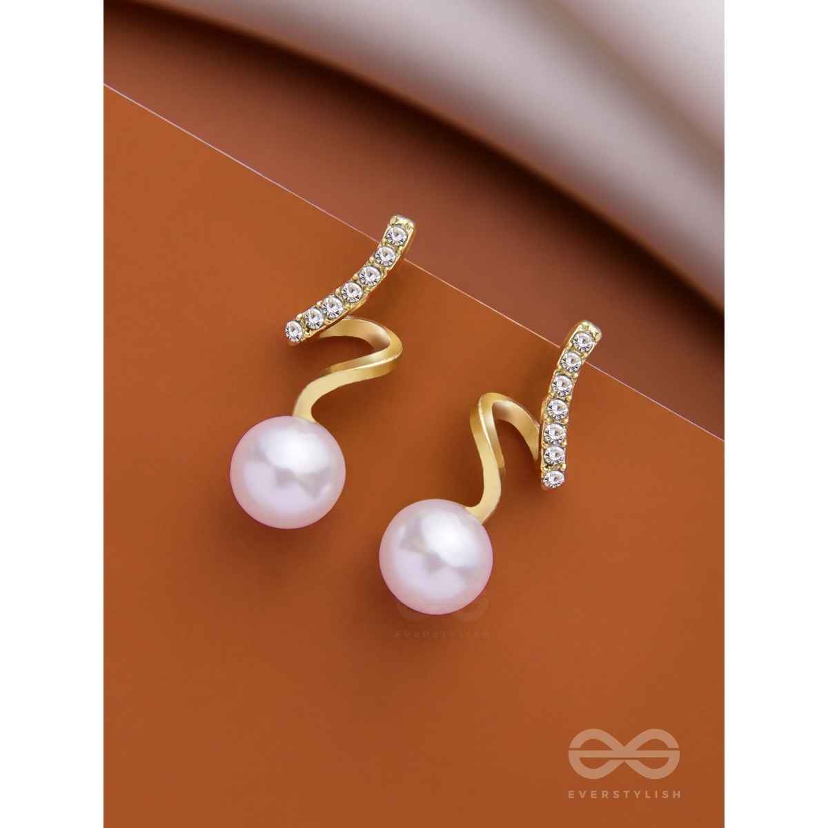 Everstylish Pearl'n Swirl - Golden Sparkling Studs