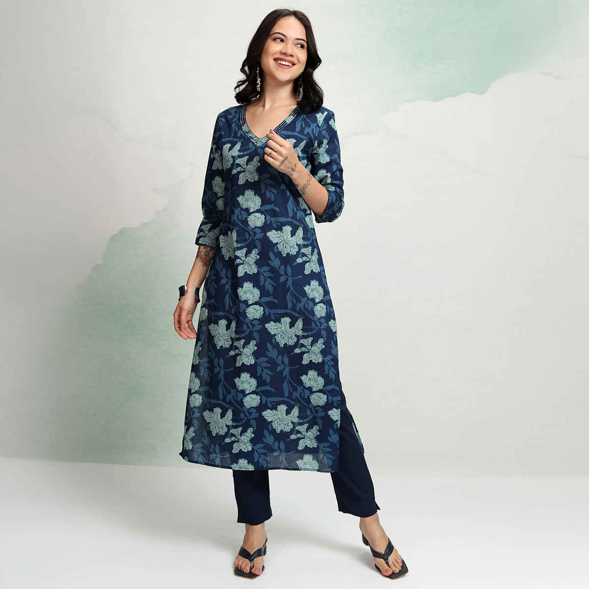 Vishudh Women's Floral Print Straight Kurta | PVKU000003 | Navy Blue - S