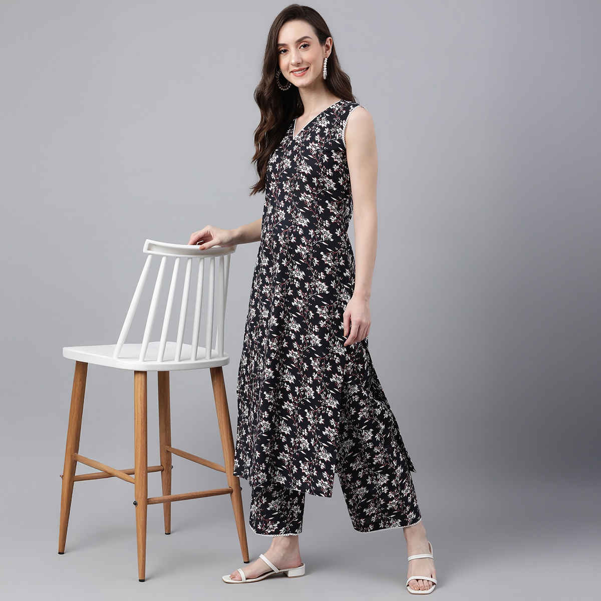 Janasya Women's Black Pure Cotton Floral Printed Kurta with Palazzo | M