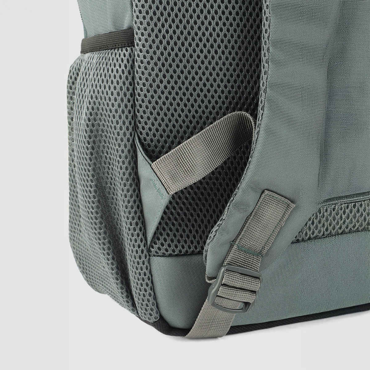 Teakwood Unisex Leathers Vasily Backpack | Grey - 30 L