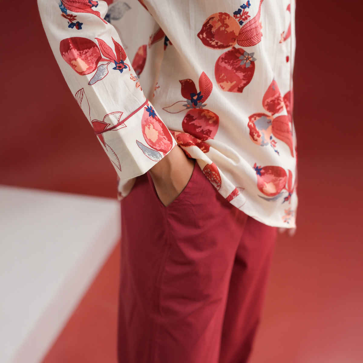 Sanskruti Homes Women's White Floral Printed Cotton Night Suit Set | Se-nsp-847 | M