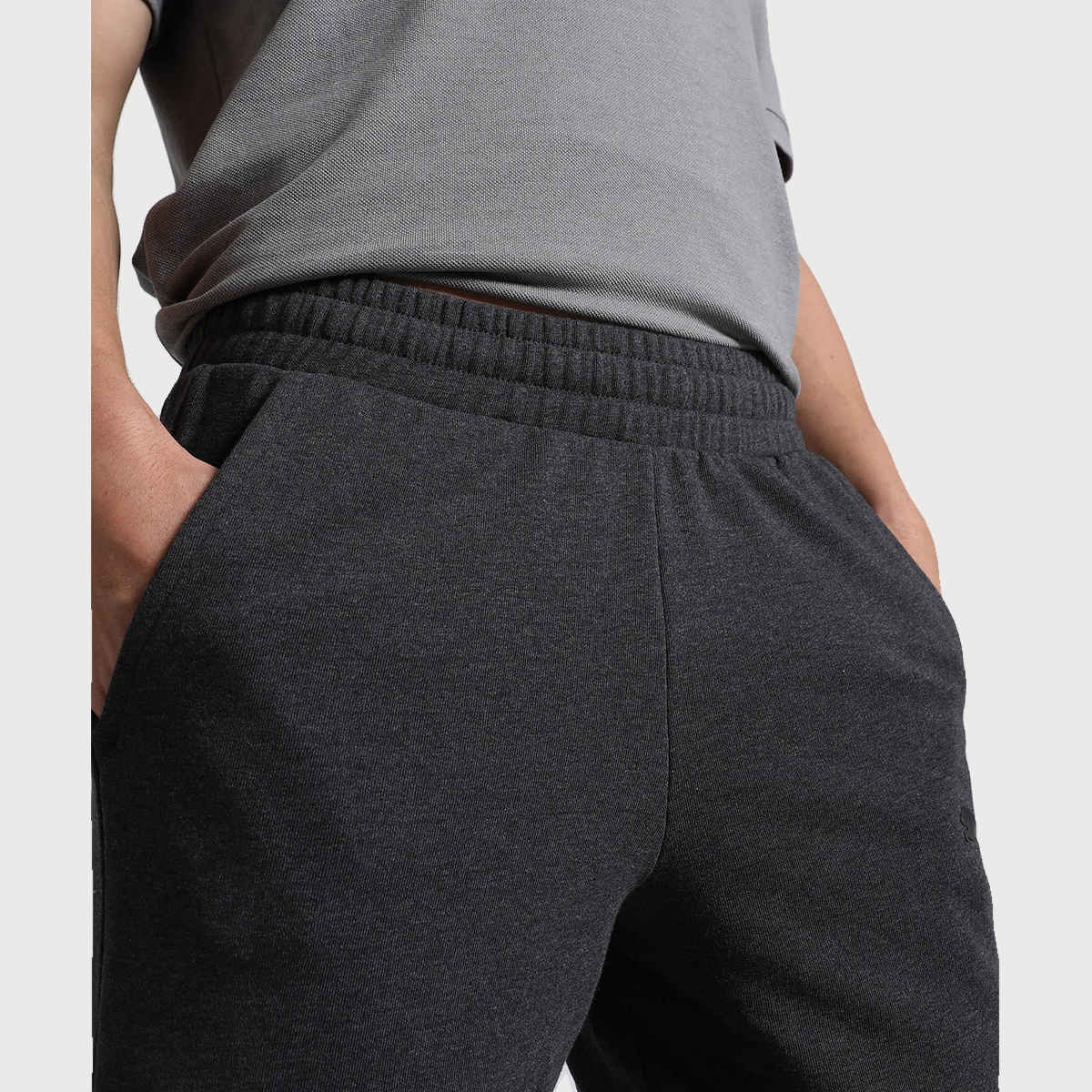 Puma Men's ESS Logo Pants TR cl | Grey | M