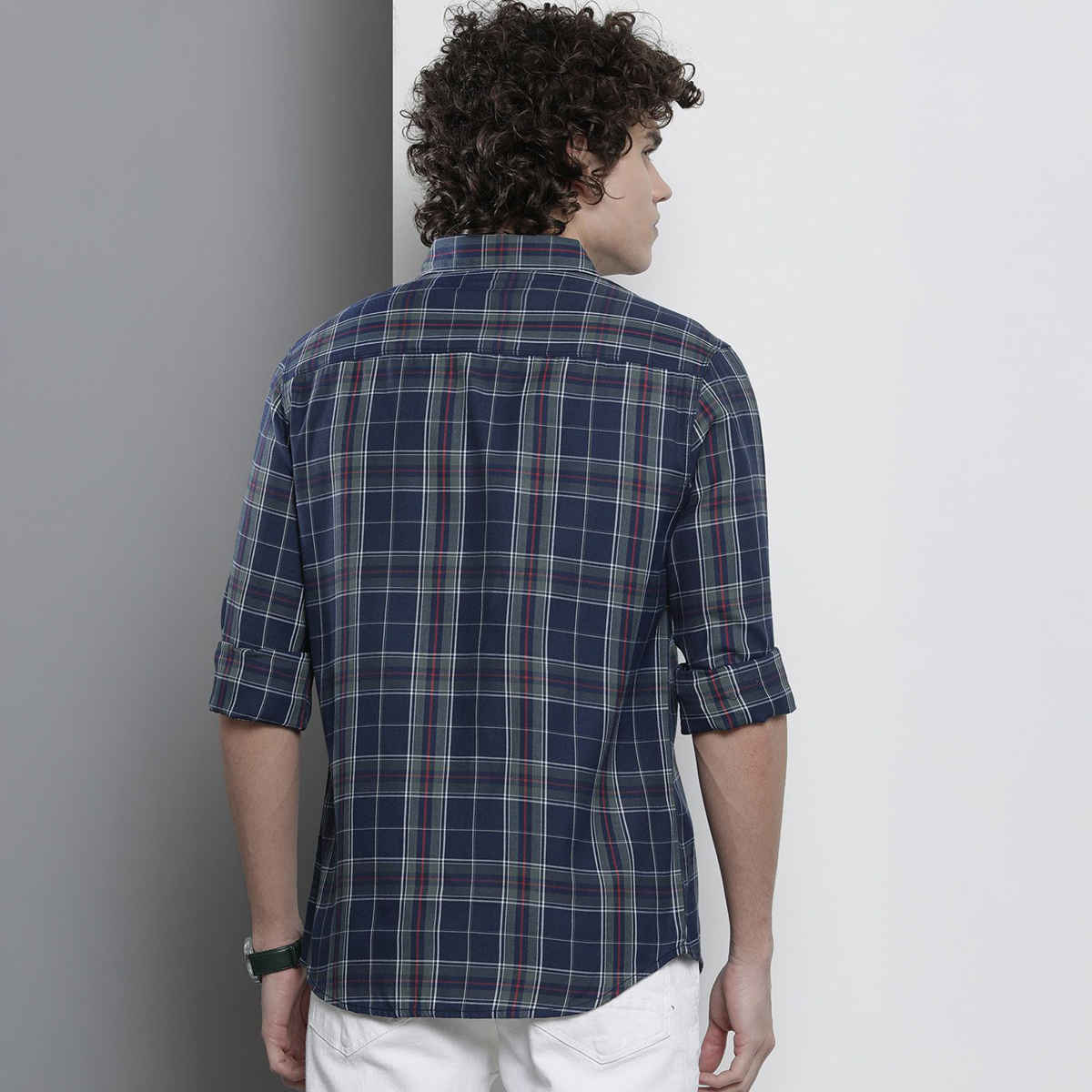 The Indian Garage Co Men's Regular Fit Checkered Casual Shirt | Navy - S