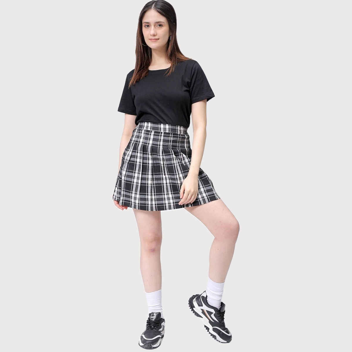 Freehand Women's Casual Regular Solid Crew Neck T-shirt | 0424-Zfhcntee3-03 | Black - XL