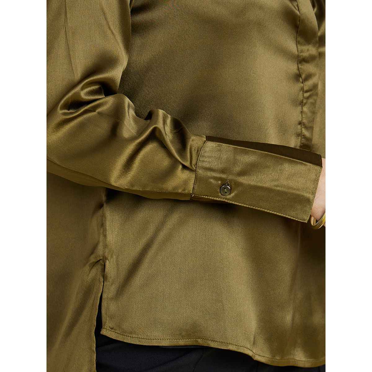 Styli Women's Regular Fit Satin Shirt with Collared Neck | Green - M