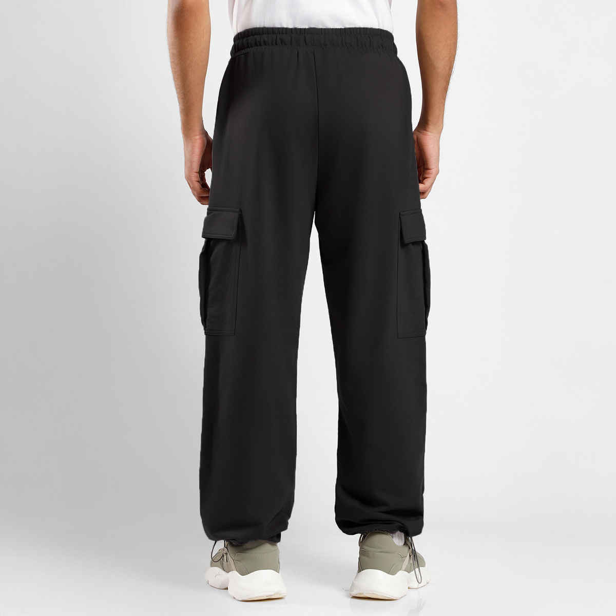 Nobero Men's Oversized Cargo Joggers | Black - L