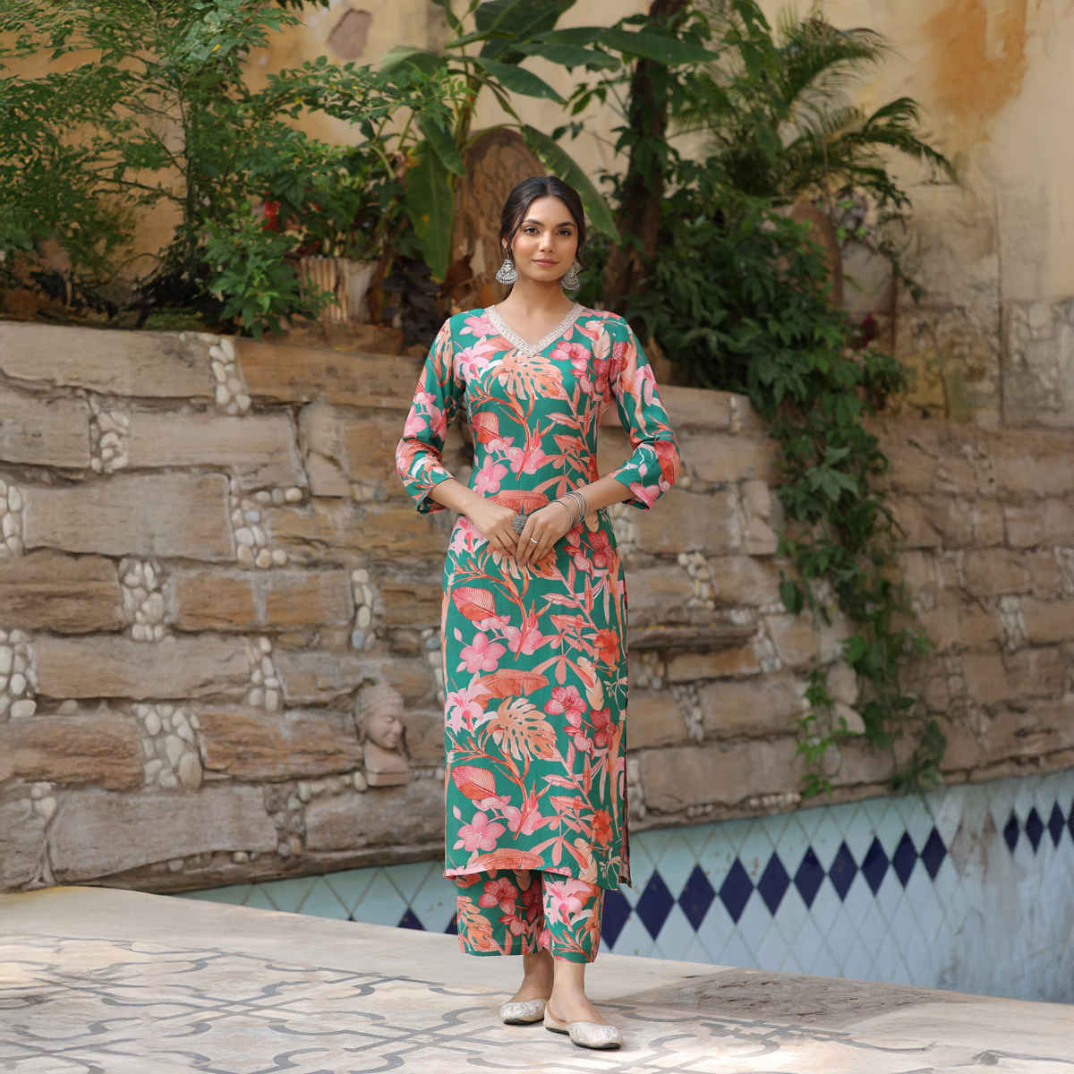 GoSriKi Women's Rayon Blend Straight Printed Kurta with Palazzo | CHINKI | Green - M