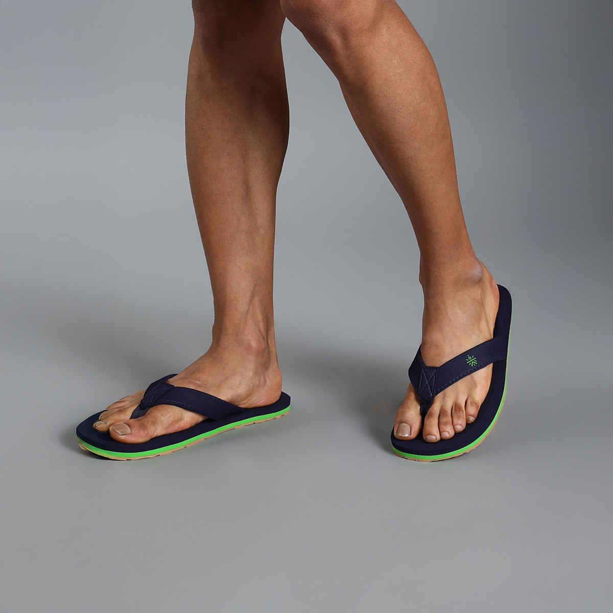 cult Men's Vetra Flip Flops | Navy - UK 7