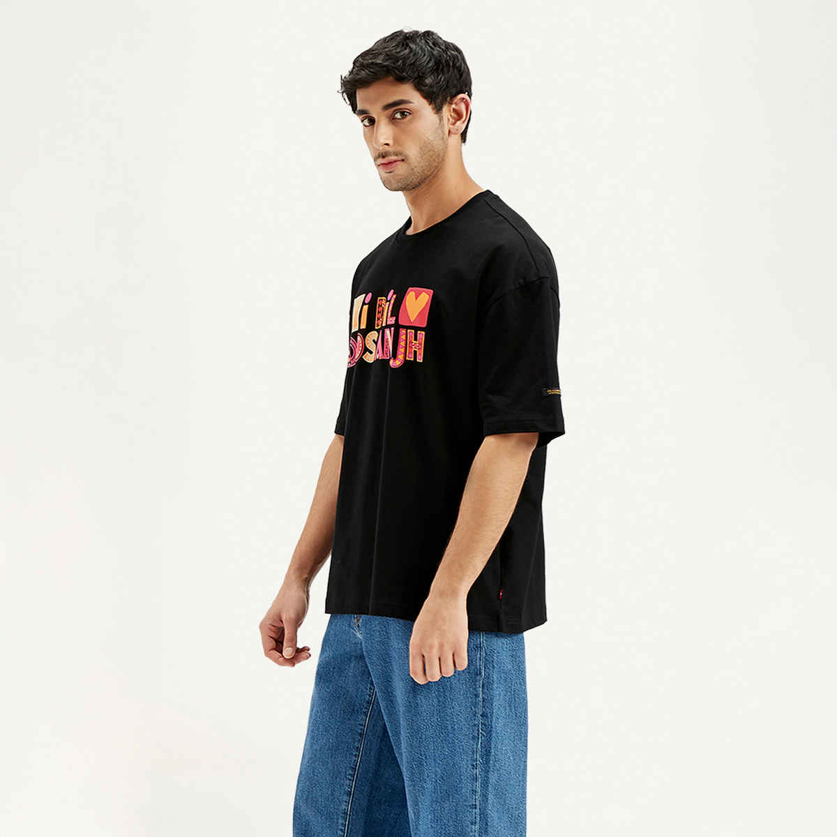 Levi's Men's X Diljit Unisex Graphic Print Loose Fit T-shirt | Black - L