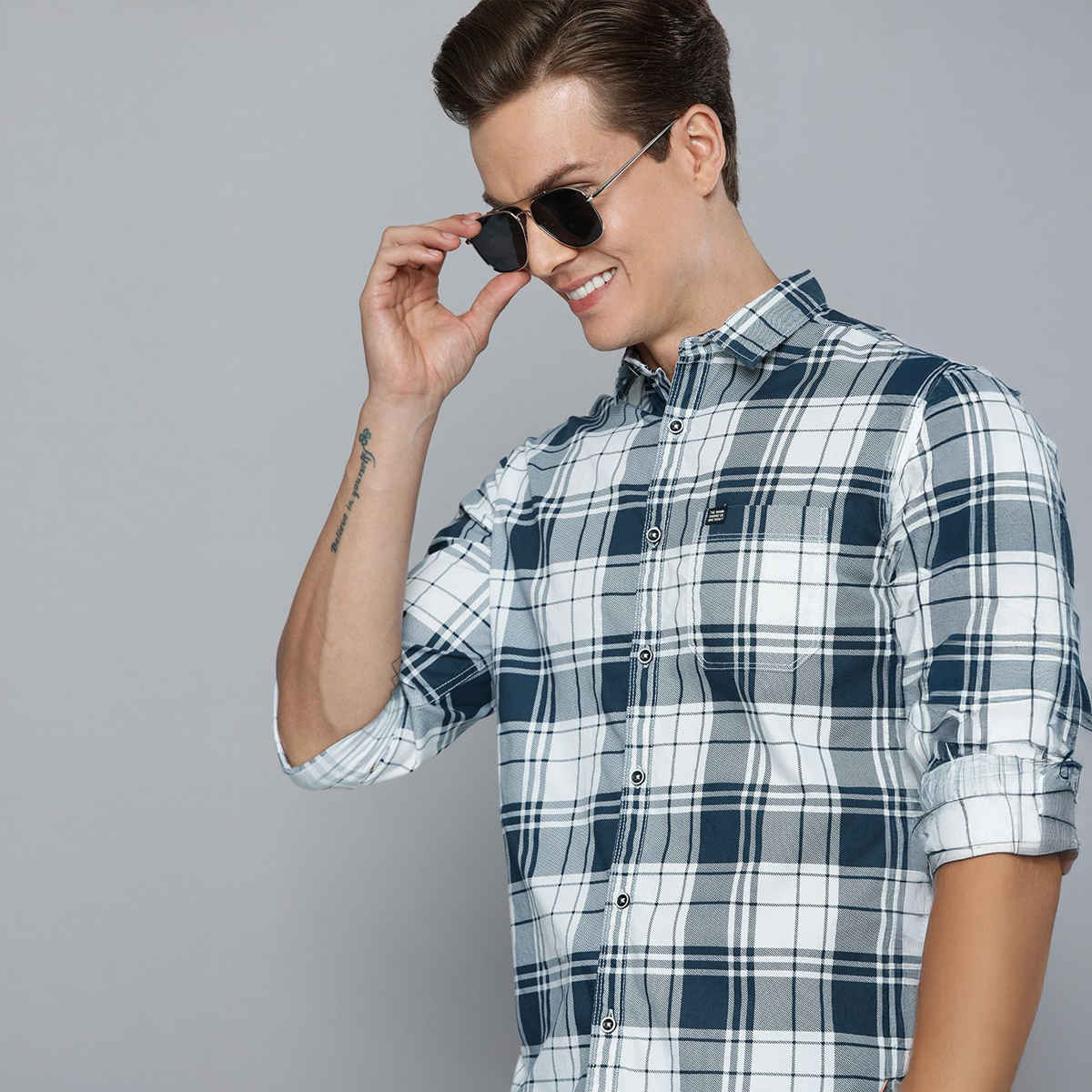 The Indian Garage Co Men's Slim Fit Checked Casual Shirt | White - S