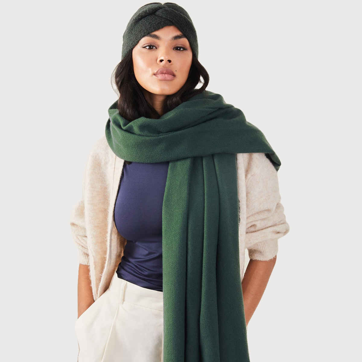 Accessorize London Women's Grace Super-Soft Blanket Scarf | Green