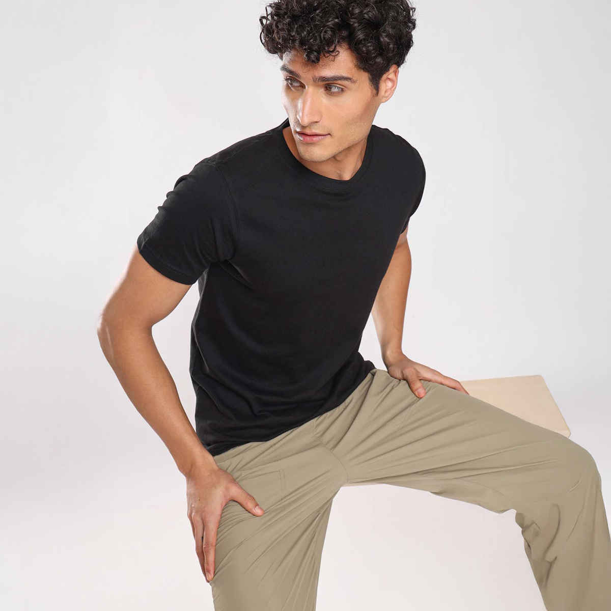 Nobero Men's Plain Classic Fit T-shirt | Black - S