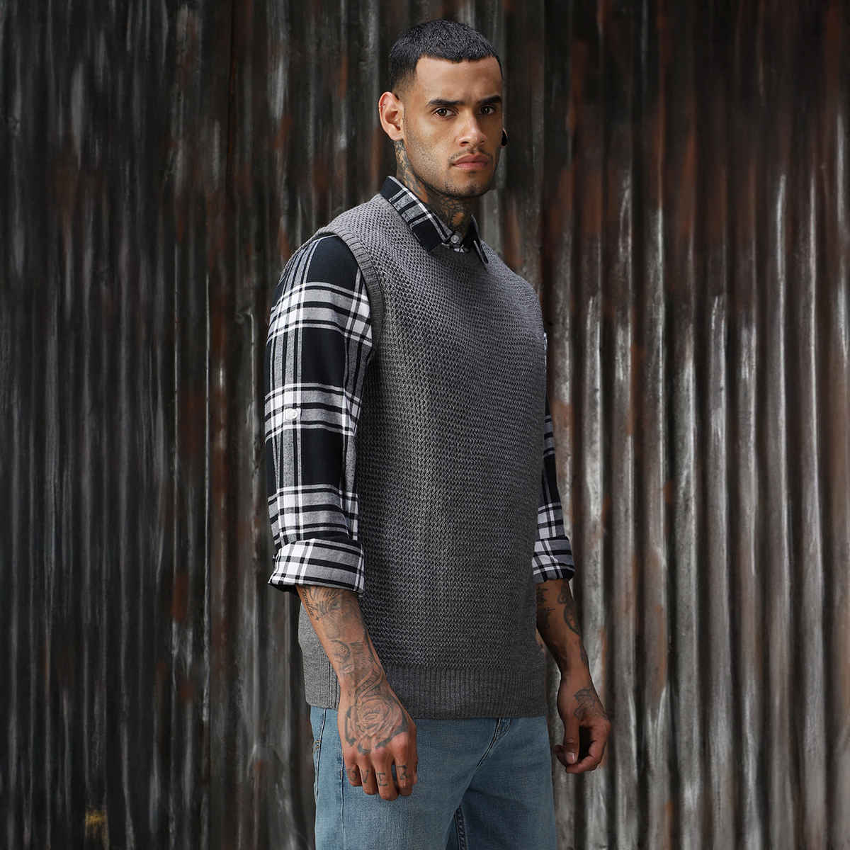 High Star Men's Structured Round Neck Sweater Vest | Grey - M