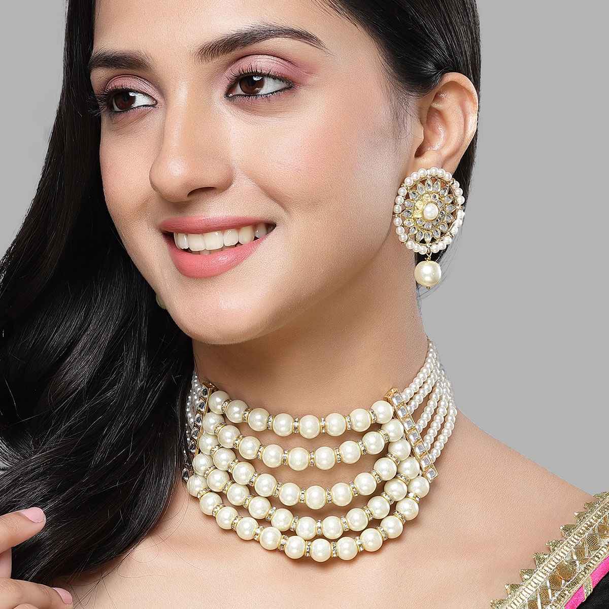 Karatcart Women's Jewellery Set White and Gold | 11017423