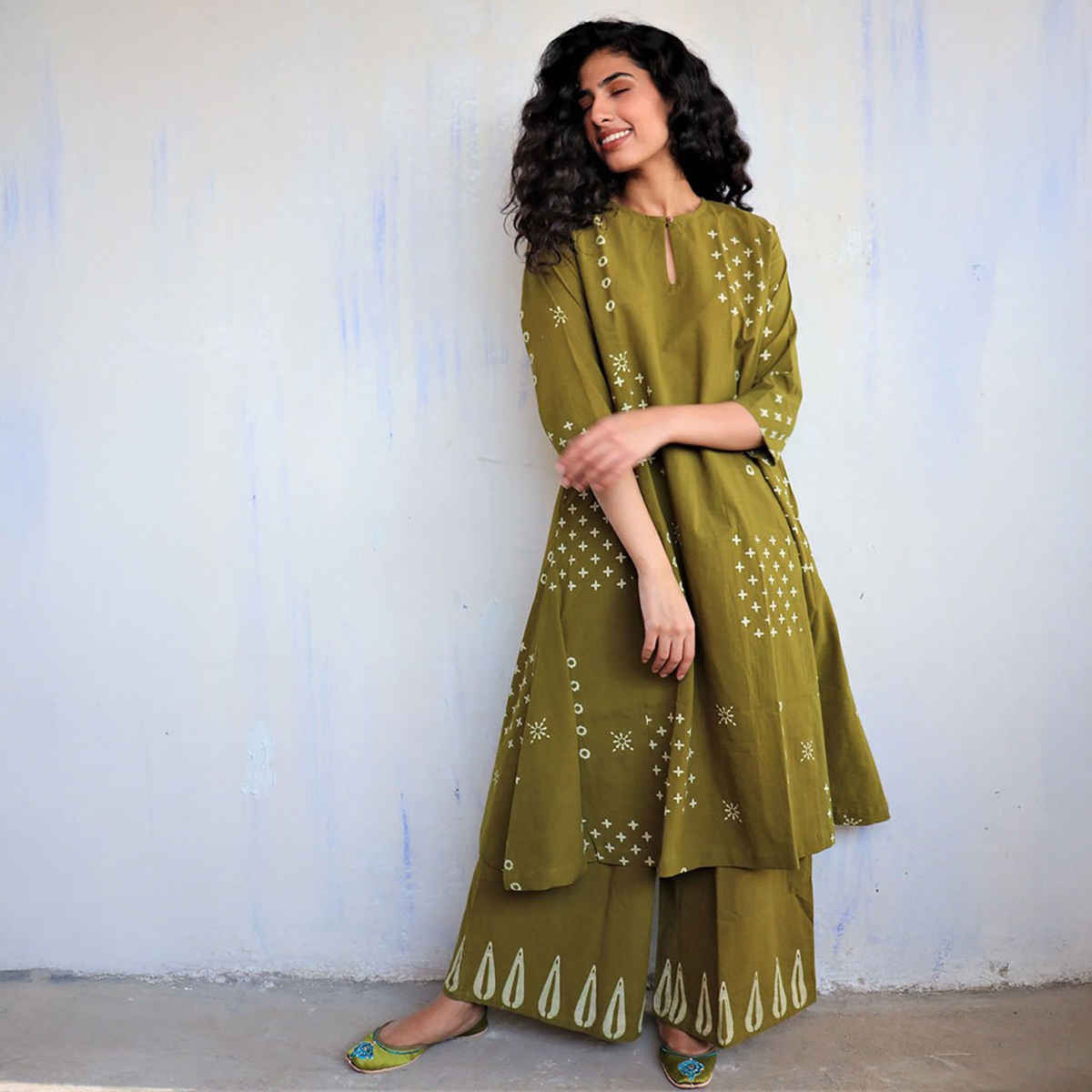 GoSriKi Women's Viscose Rayon Straight Printed Kurta with Palazzo | CHAURYA | Mehandi - XL