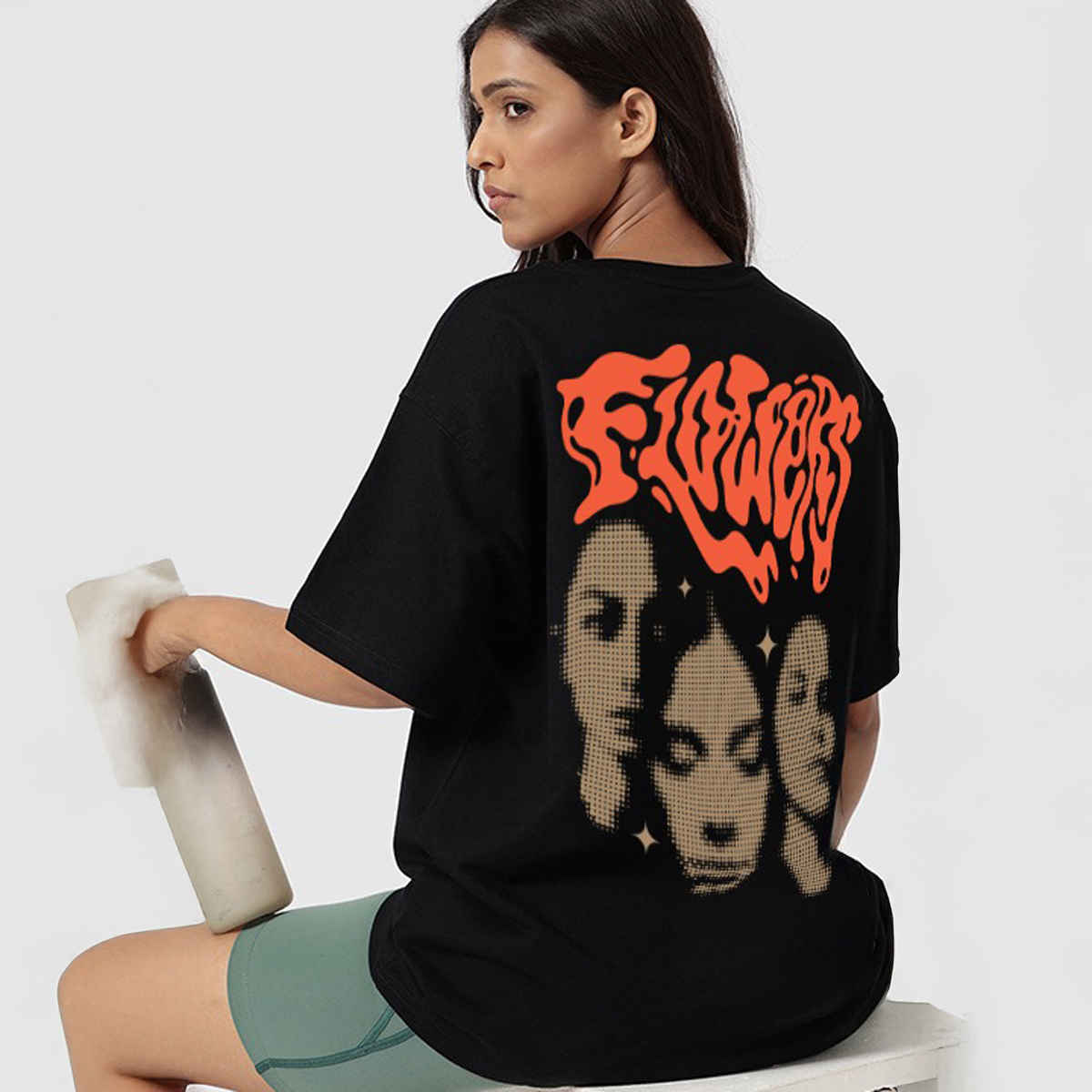 De Tees Women's Oversize Flower T-shirt | Black - M