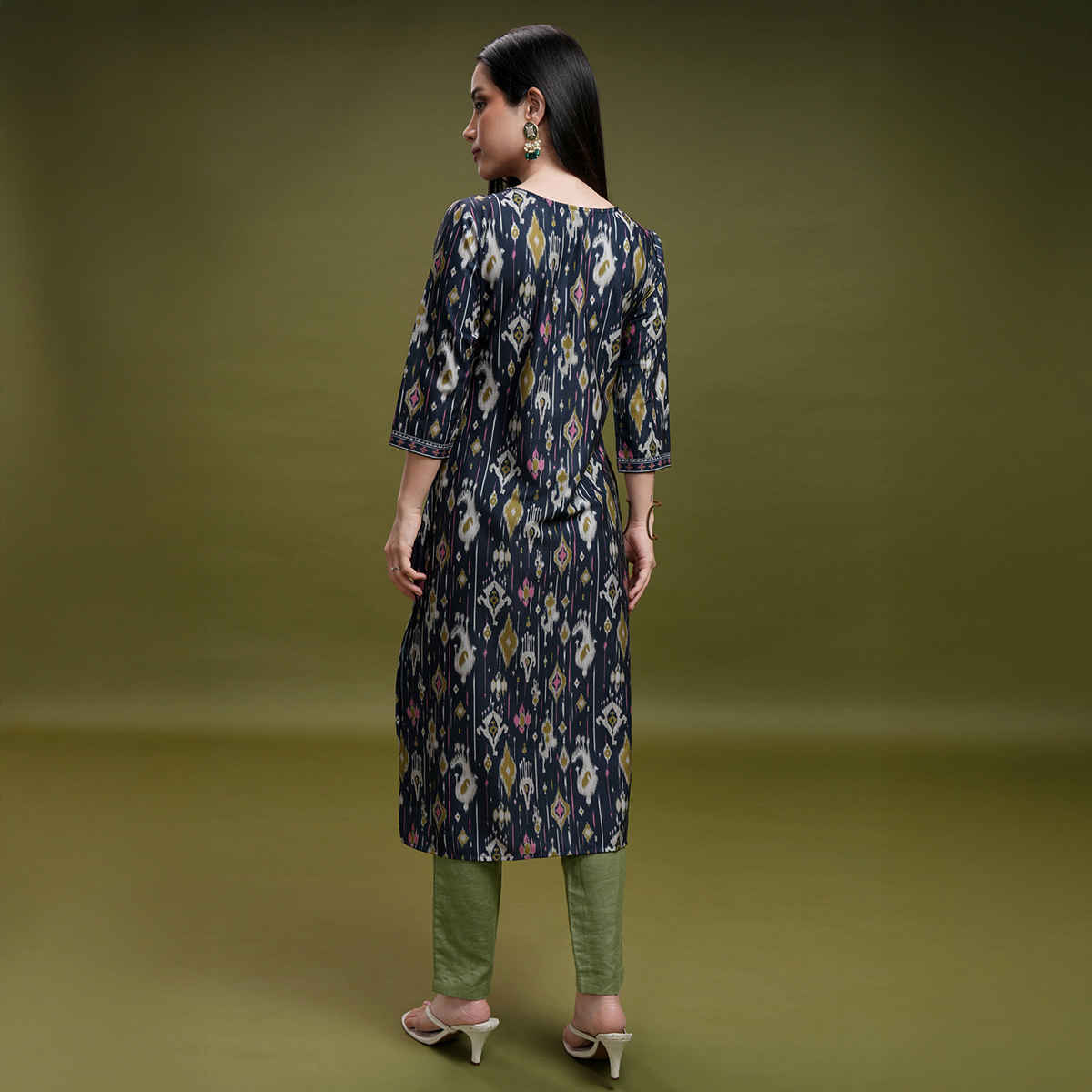 Vishudh Women's Printed Straight Kurta | VNKU014457 | Indigo - XL