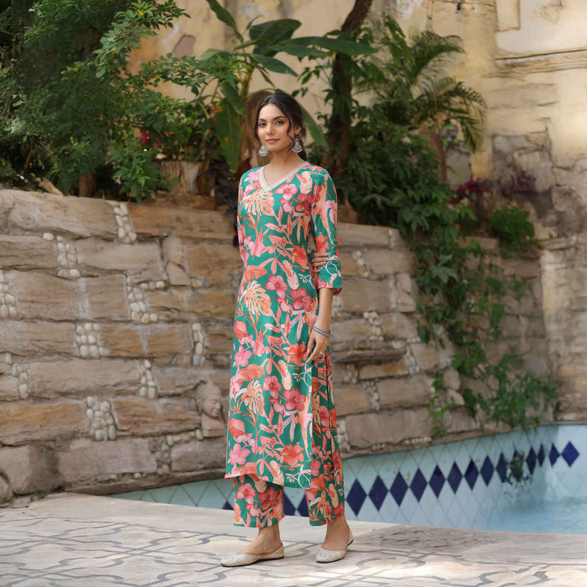 GoSriKi Women's Rayon Blend Straight Printed Kurta with Palazzo | CHINKI | Green - M