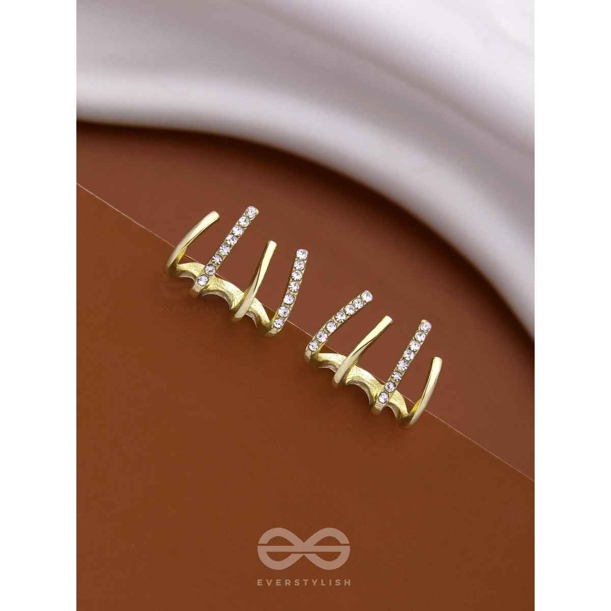 Everstylish Claws of Destiny - Golden Stud Earrings