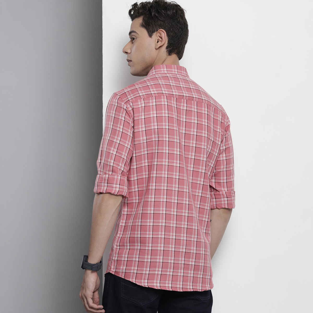 The Indian Garage Co Men's Regular Fit Checkered Casual Shirt | Pink - S