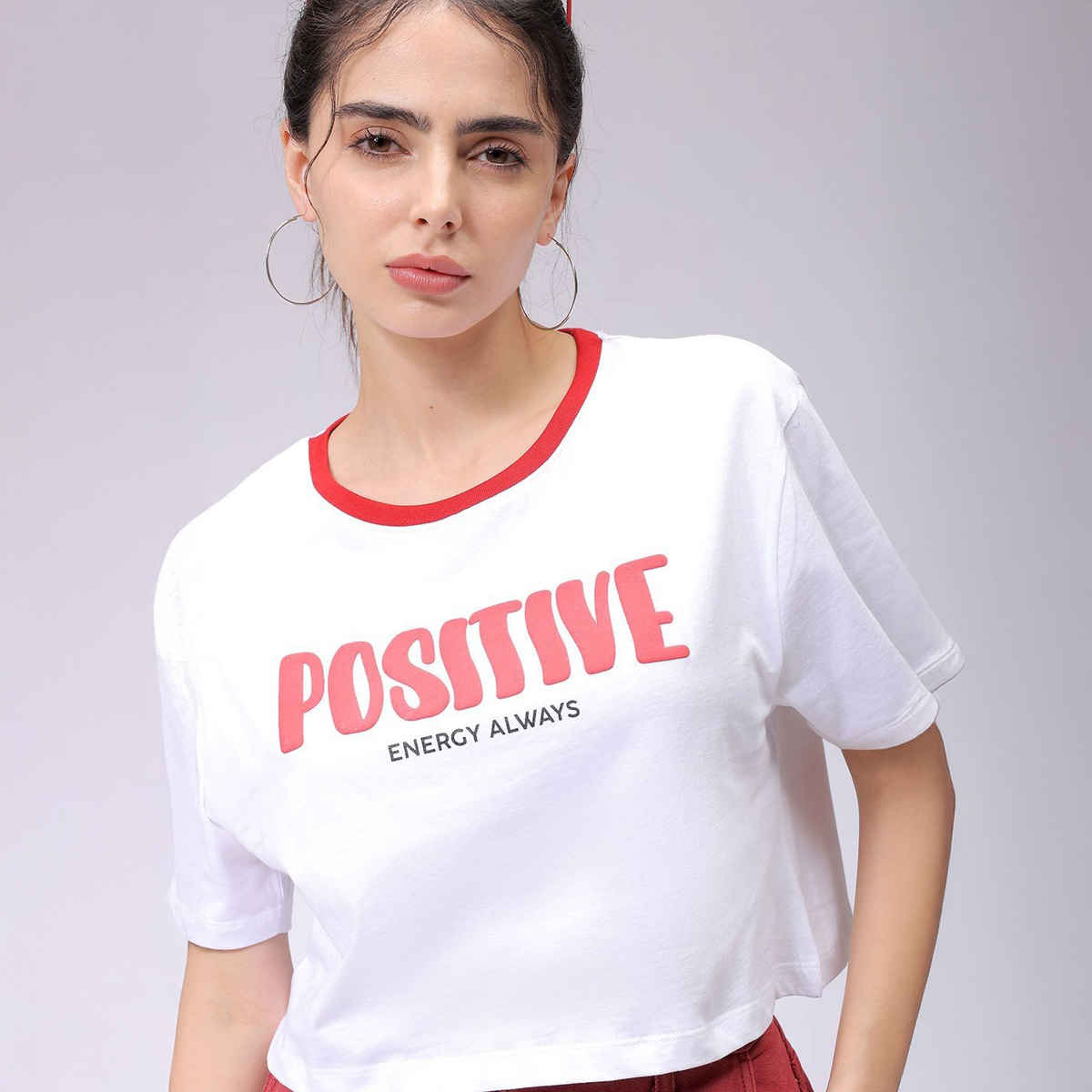 Freehand Women's Relaxed Typographic Casual Crew Neck T-shirt | 0424-Zfhcrtee2-03 | White - XS
