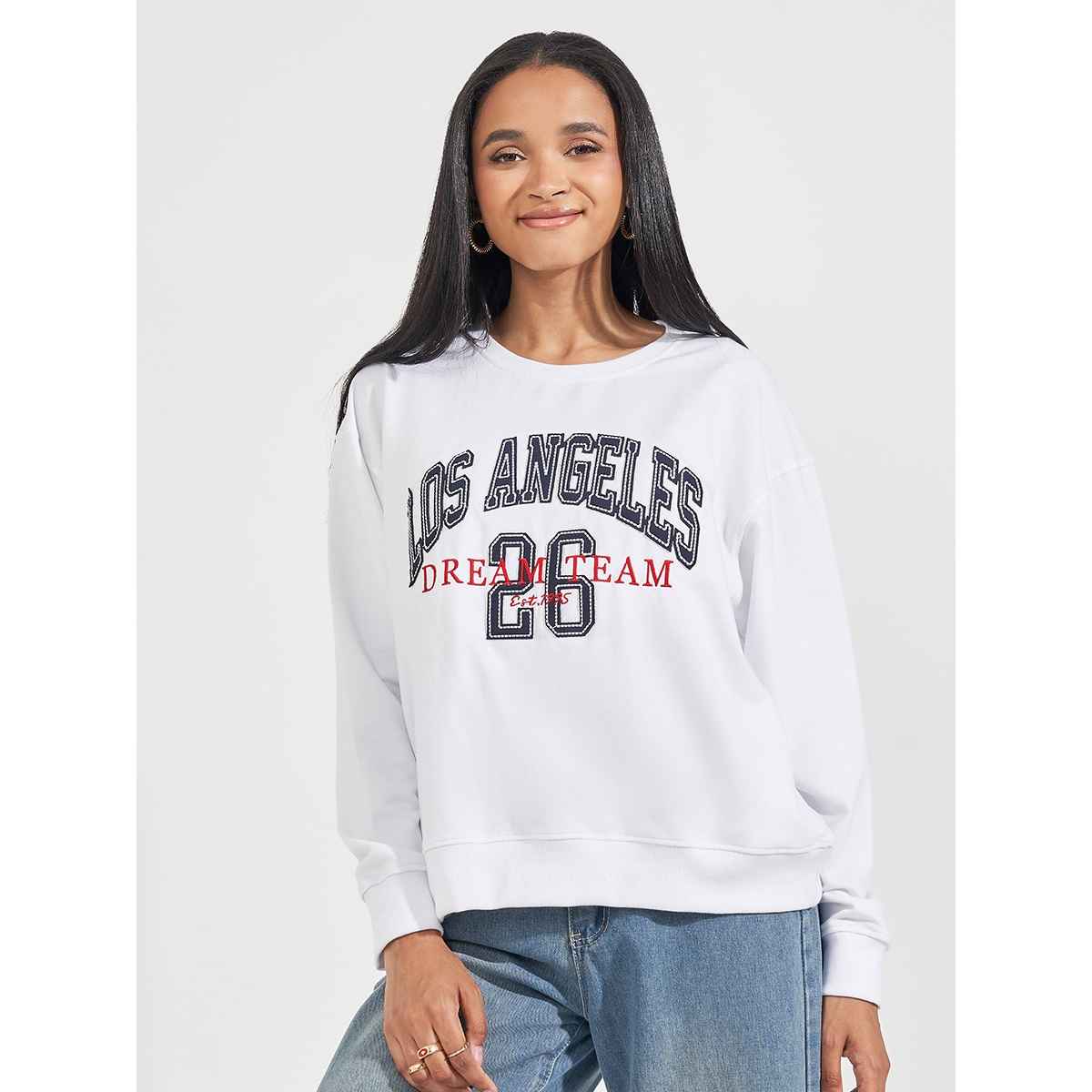 Styli Women Regular Fit Longline Slogan Print Sweatshirt White | M