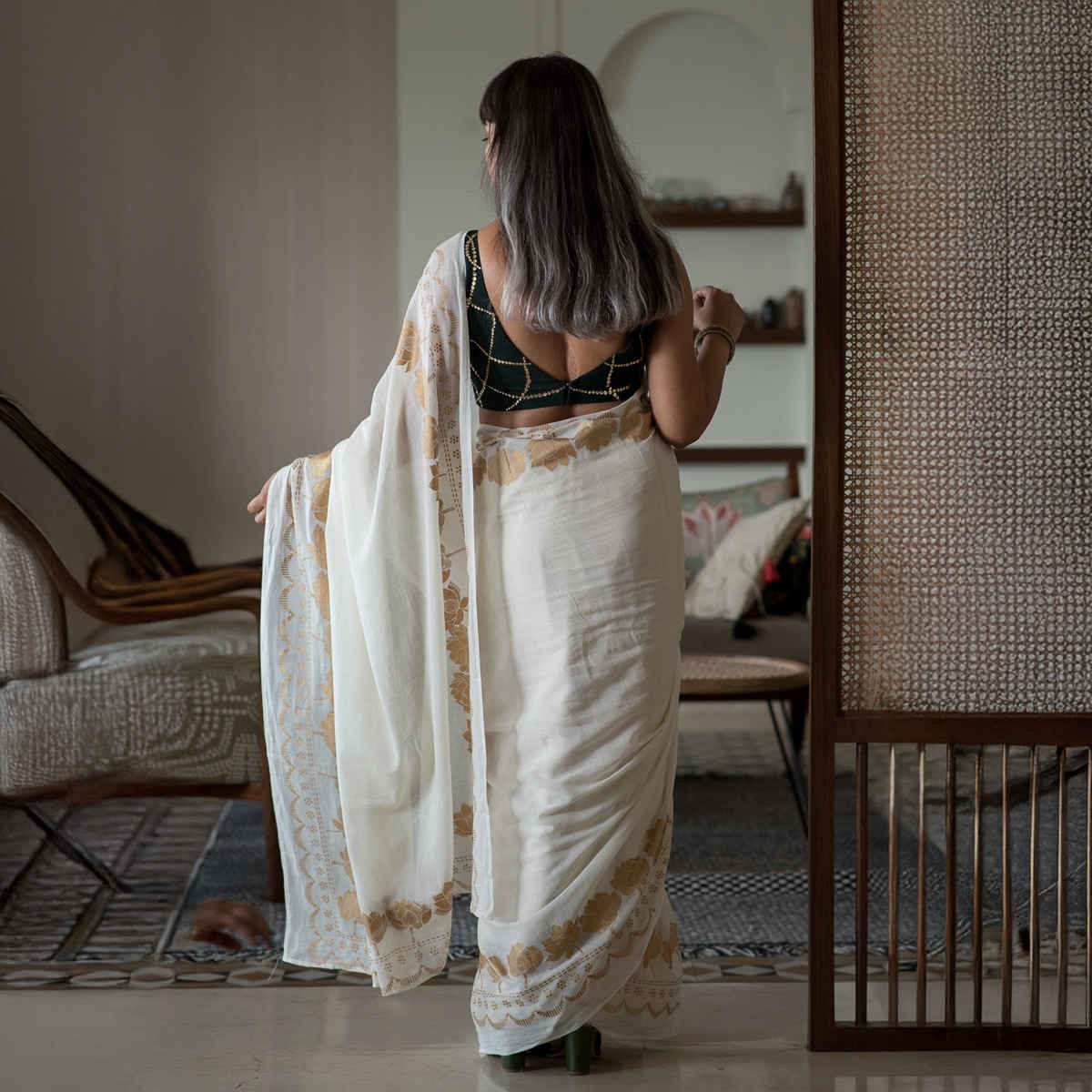 Suta Beige Cotton Viscose Saree