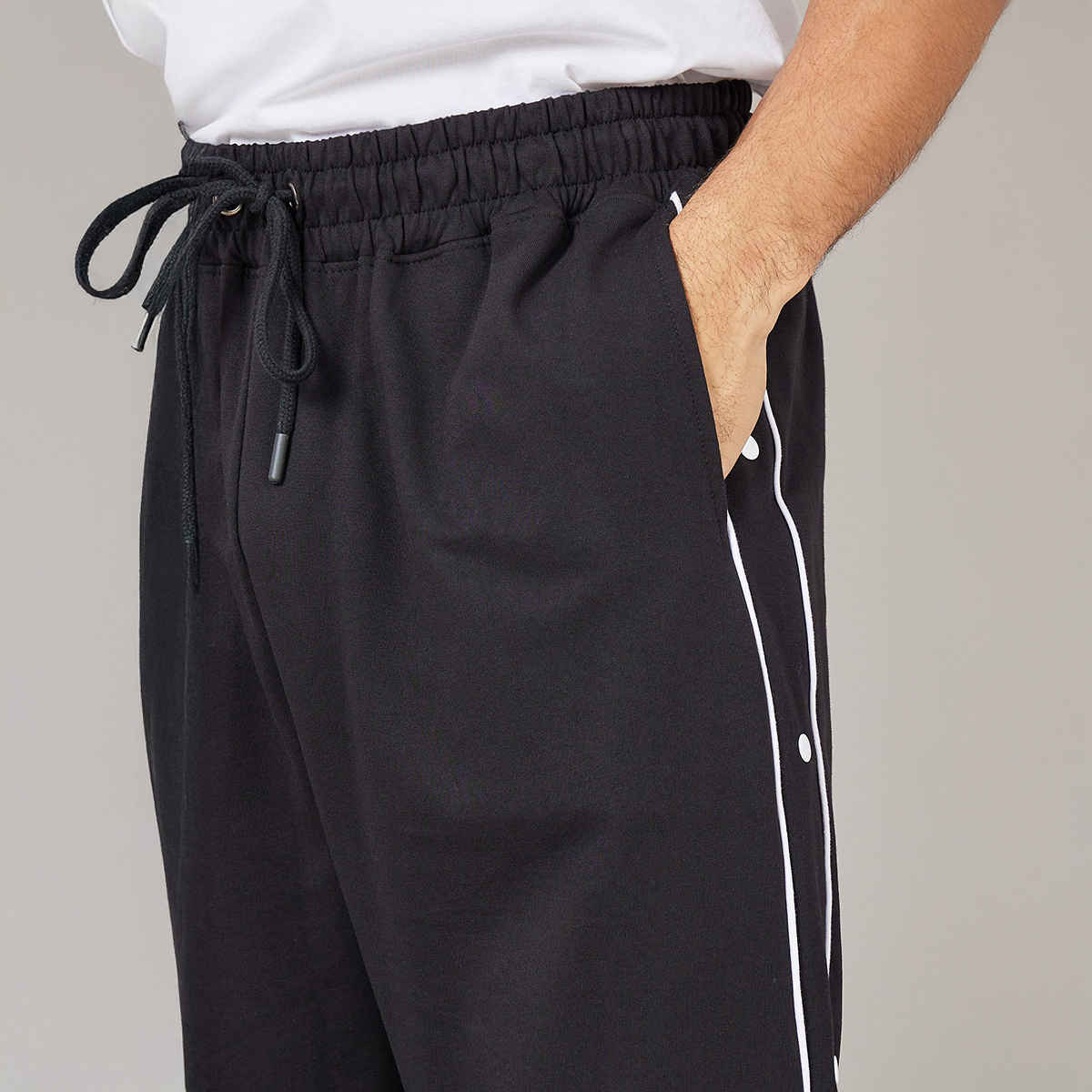 Styli Men's Open Hem Joggers with Contrast Piping and Popper | Black - L