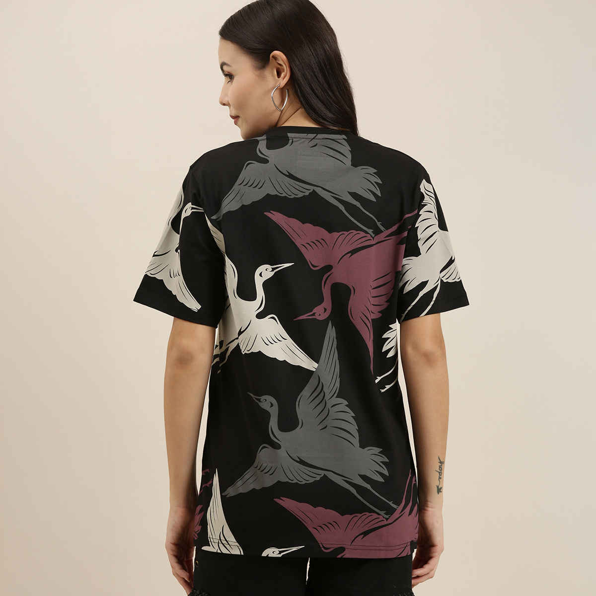 Difference of Opinion Women T-shirt - Black | Classic Fit | L