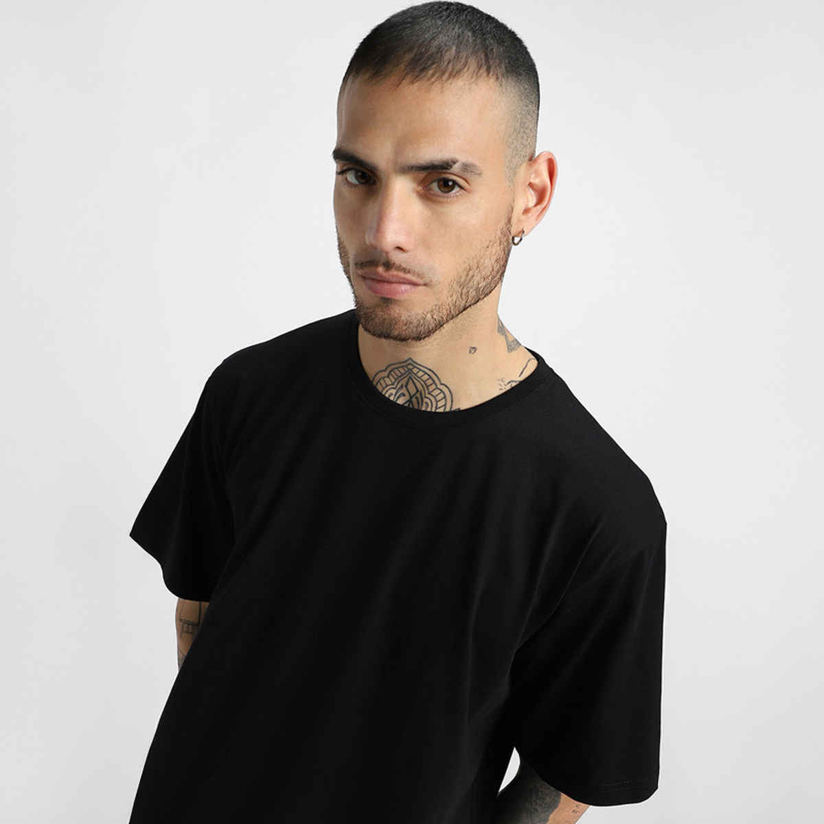 Veirdo Pure Cotton Oversized Fit Round Neck Black T-Shirt For Men - L