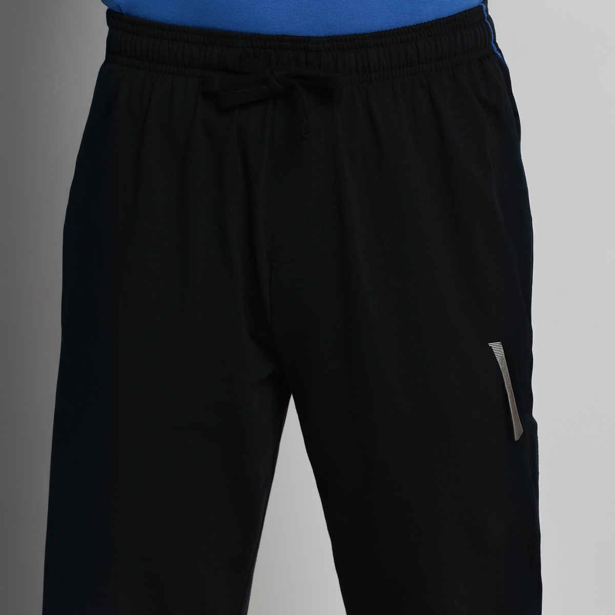 Van Heusen Athleisure Men Black Solid Smart Tech Easy Stain Release Trackpant |S