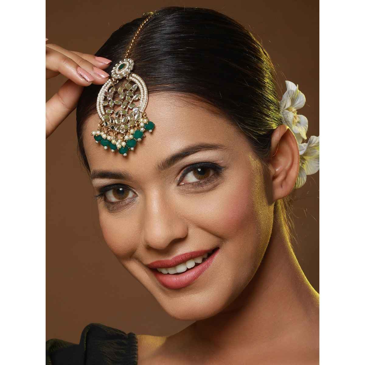Aatmana Gold-Plated & Kundan-Studded Green Maangtikka