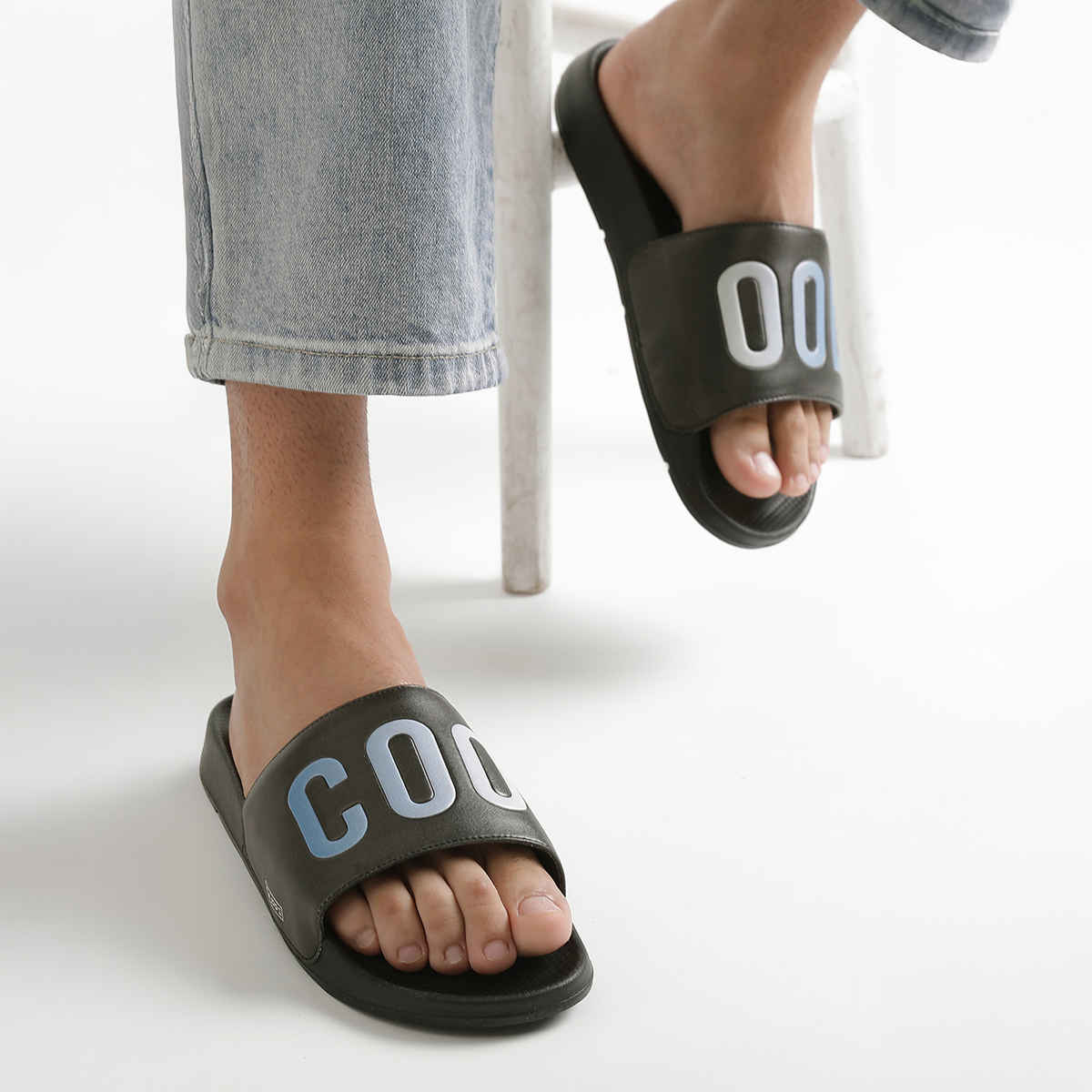 Chupps Men's Cool Vibes Black: Ombre Blue Sliders - UK9