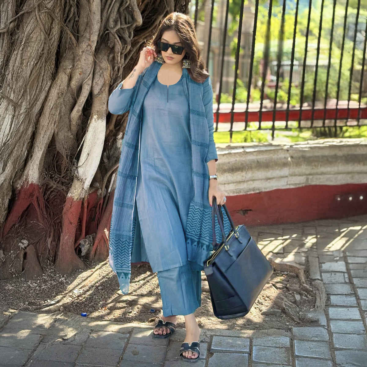 GoSriKi Women's Viscose Rayon Straight Solid Kurta with Pant & Dupatta | RAJA SAAB | Blue - S