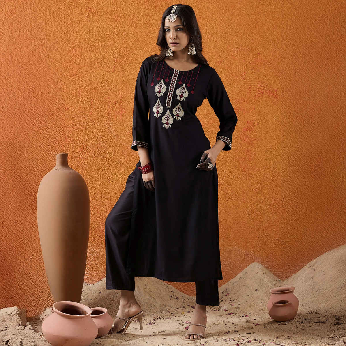 Indo Era Women's Viscose Rayon Embroidered Straight Kurta | KT5BK10029 | Black - XL